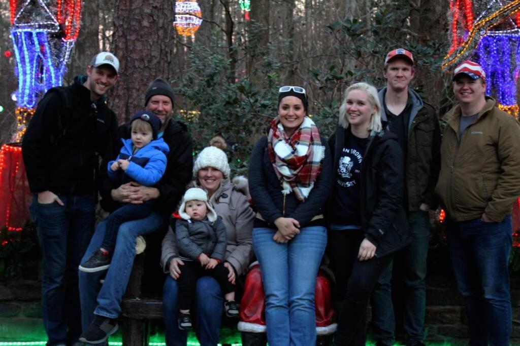 Rural Life On A Real Christmas Tree Farm! Hallmark Experience! Ozark Bagian luar foto
